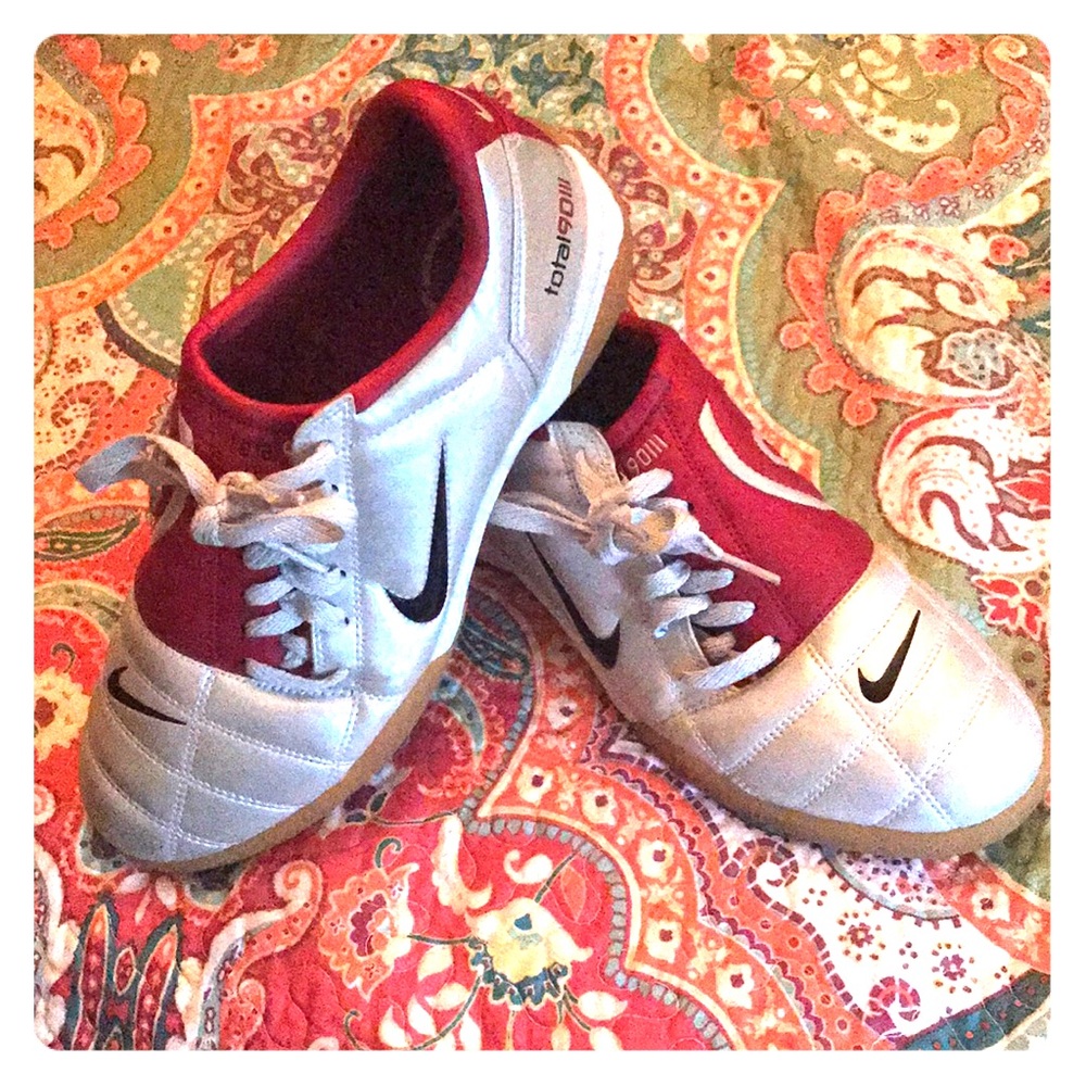 Men’s indoor soccer shoes (Nike size 9.5)
